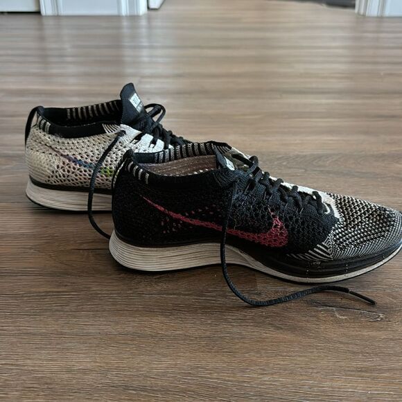 Nike Flyknit Racers Betrue Multi - Picture 2 of 3